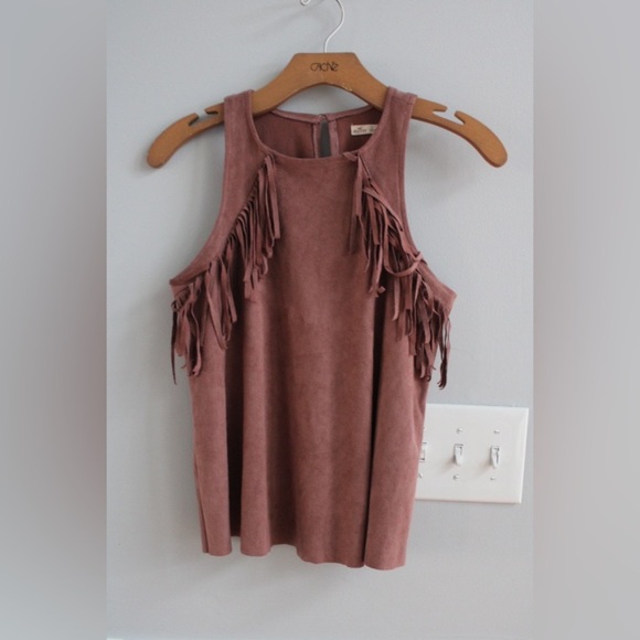 Hollister fringe top - Picture 6 of 7